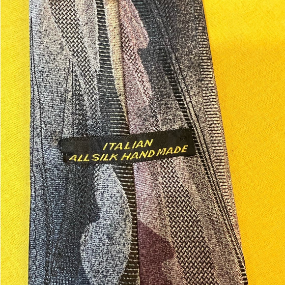 Italian Handmade Silk Abstract Watercolor Tie - Picture 2 of 3